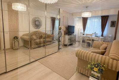 Apartament cu 2 camere decomandat, mobilat în Sud