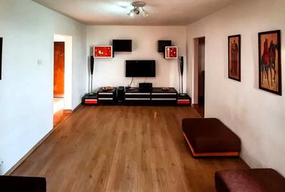 Apartament cu 2 camere semidecomandat, mobilat în Tineretului