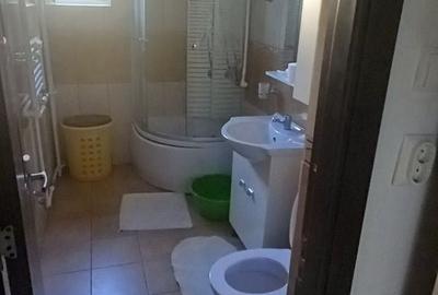 Apartament cu 2 camere semidecomandat în Calea București
