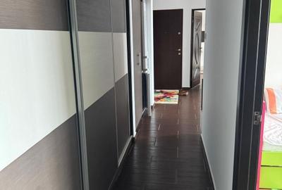 Apartament cu 3 camere decomandat în Nufărul