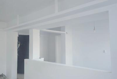 Apartament cu 3 camere decomandat în Giurgiului - 3