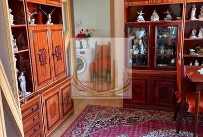 Apartament cu 3 camere semidecomandat, mobilat în Calea București
