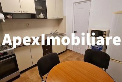 Apartament cu 3 camere semidecomandat în Gara de Nord