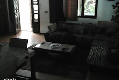 Casă cu 4 camere cu Teren 750 Mp în Central