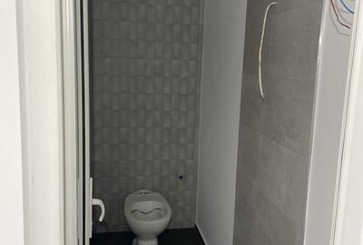 Spațiu comercial, de 50 mp, în Central - 3