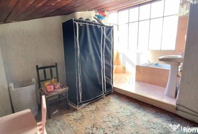 Apartament cu 4 camere decomandat în Universitate