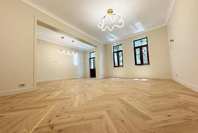 Apartament cu 4 camere în Dacia