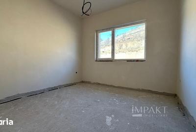 Casă cu 4 camere cu Teren 2977 Mp în Baciu - 3