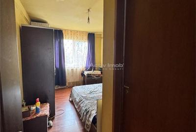 Apartament cu 4 camere decomandat în Central