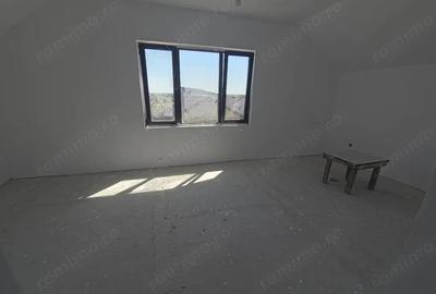 Casă cu Teren 210 Mp în Valu lui Traian - 13