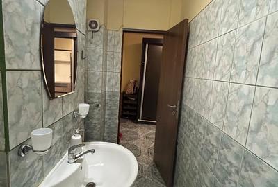 Garsonieră decomandată, mobilată în Tei - 8