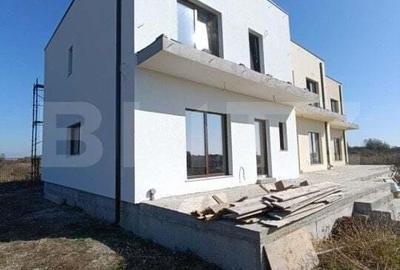 Casă cu 4 camere cu Teren 284 Mp în Plopi - 2