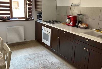 Apartament cu 3 camere decomandat în Sânpetru