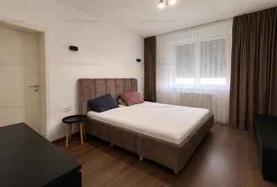 Apartament cu 2 camere decomandat, mobilat în Tractorul