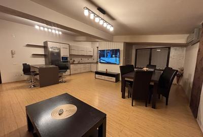 Apartament cu 4 camere decomandat, mobilat în Independenței