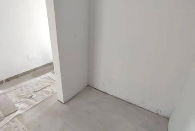 Apartament cu 3 camere decomandat în Central - 1