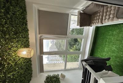 Apartament cu 3 camere semidecomandat în Lacul Tei