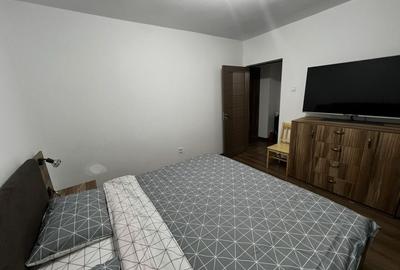 Apartament cu 3 camere semidecomandat în Central - 3