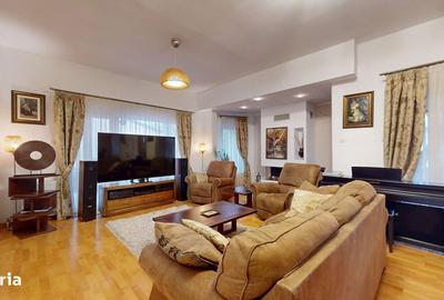 Casă cu 8 camere cu Teren 387 Mp în Ultracentral