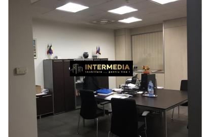Birou, de 905 mp, în Central - 2