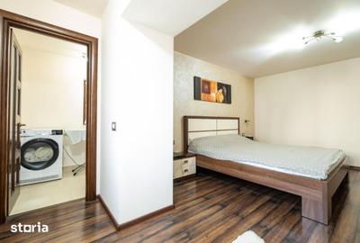 Apartament cu 6 camere decomandat în Bistrița Lac