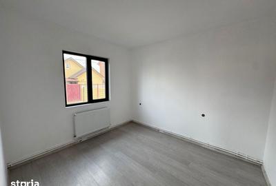 Casă cu 4 camere cu Canalizare în Central - 7