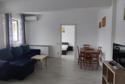 Apartament cu 2 camere semidecomandat în Central