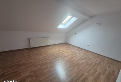 Casă cu 6 camere cu Teren 1000 Mp în Șcheia