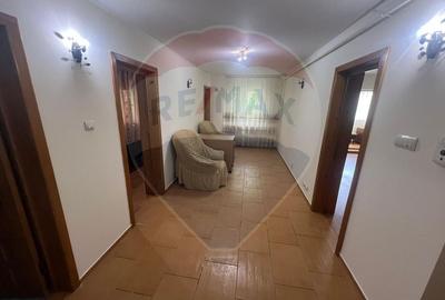 Apartament cu 2 camere decomandat în Central - 1