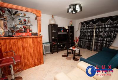 Apartament cu 3 camere decomandat în C5
