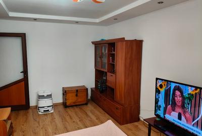 Apartament cu 2 camere decomandat, mobilat în Tătărași