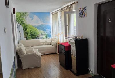 Casă cu 3 camere cu Canalizare în Central