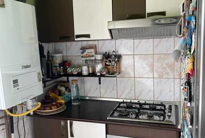 Apartament cu 4 camere decomandat, mobilat în Nicolina - 3