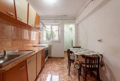 Apartament cu 3 camere decomandat în Nord - 2