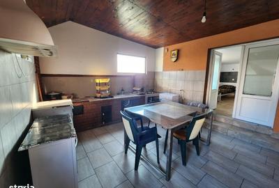 Apartament cu 4 camere în Central - 8
