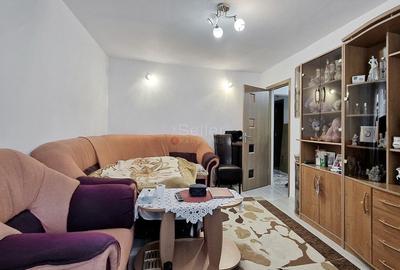 Apartament cu 3 camere decomandat în Astra