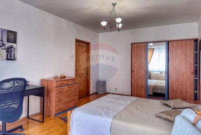 Apartament cu 2 camere semidecomandat, mobilat în P-ța Unirii - 7
