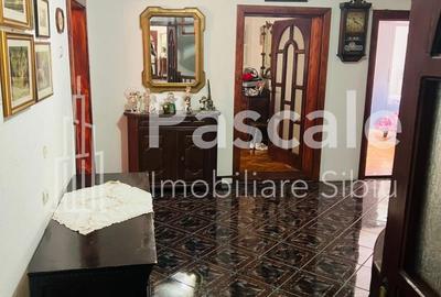 Casă cu 8 camere cu Teren 1674 Mp în Iablanița - 7