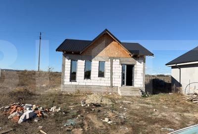 Casă individuală cu 3 camere cu Teren 350 Mp în Nord-Vest