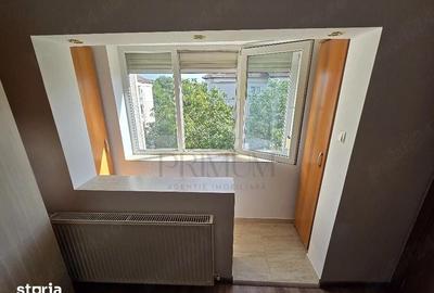 Garsonieră decomandată în Lipovei