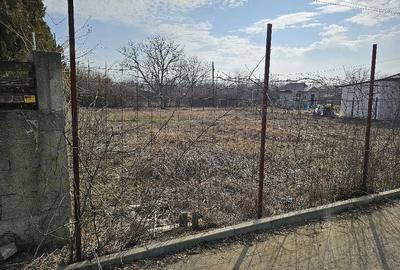 Teren de 800 mp, în Exterior Sud