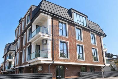 Apartament cu 3 camere semidecomandat în Otopeni