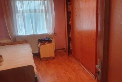 Casă cu 3 camere în Galata