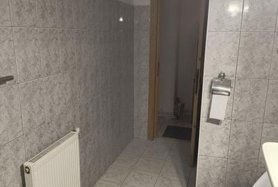Apartament cu 3 camere decomandat în Central - 1
