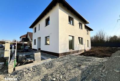 Casă cu 4 camere cu Teren 390 Mp în Șura Mare - 2