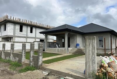 Casă cu 4 camere în Valu lui Traian