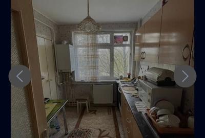 Apartament cu 3 camere decomandat în Mazepa 1