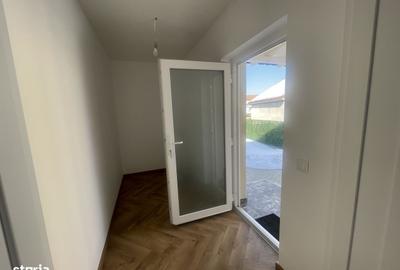 Casă cu 3 camere cu Teren 454 Mp în Calea Poplăcii