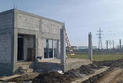 Teren de 3000 mp, în Palas - 1