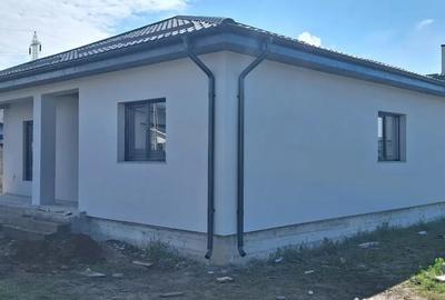 Casă cu 5 camere în Albești - 2